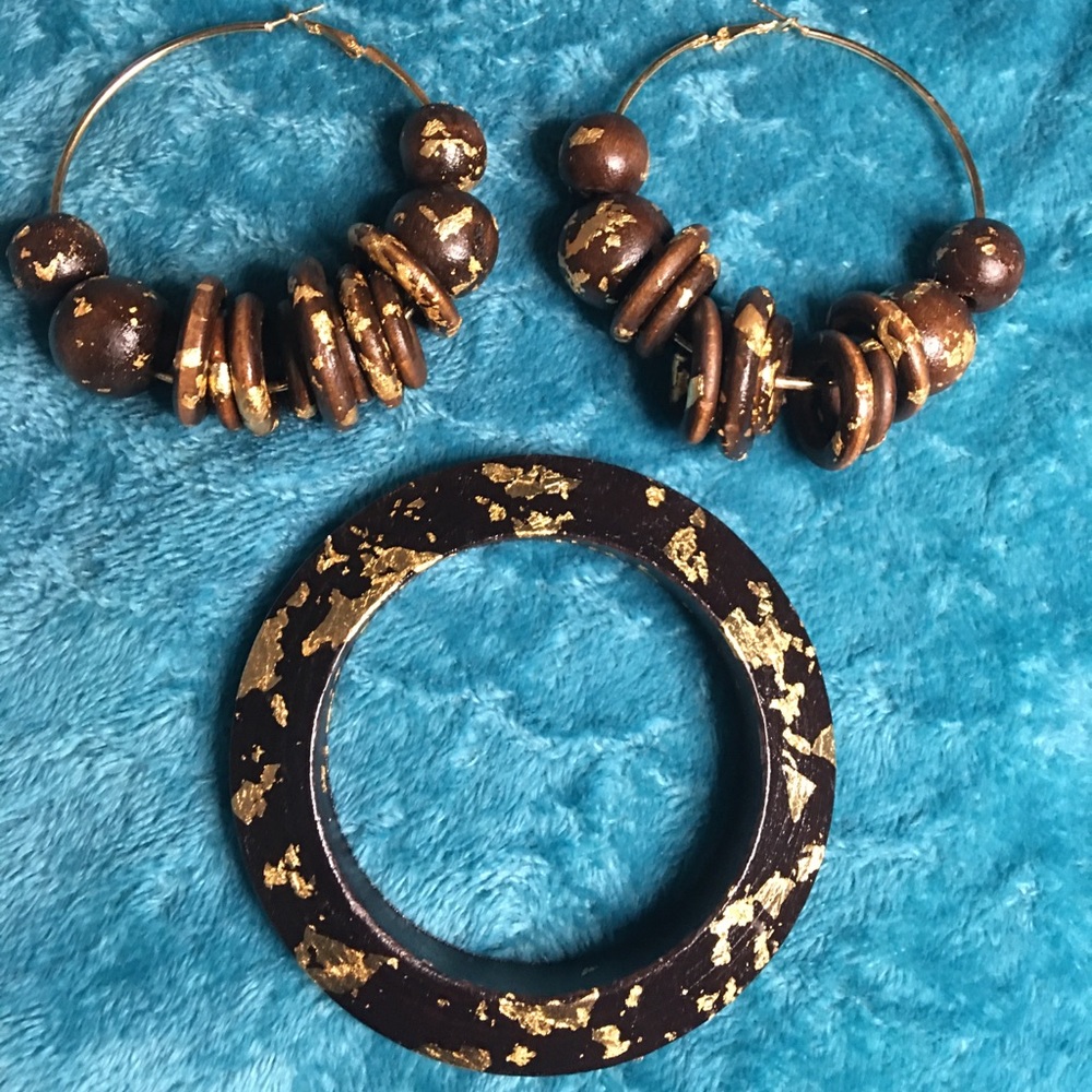 Up-cycled, Gold-leaf laid earring/bracelet set.